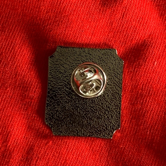 Lagunitas Pin - Picture 2 of 2